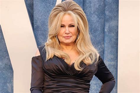 is jennifer coolidge pregnant.